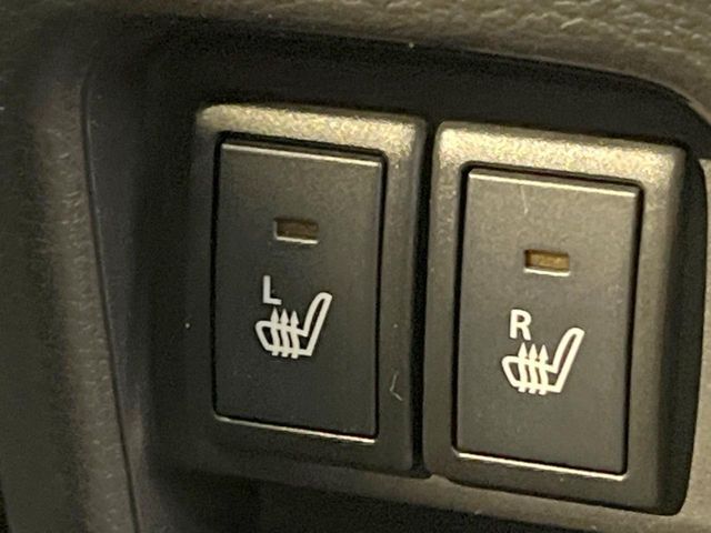 【シートヒーター】寒い日に重宝するシートヒーター！エアコンより早く温まってくれるので寒がりの人も安心ですね♪エアコンの温風は乾燥するから苦手、という方にもをおすすめです。