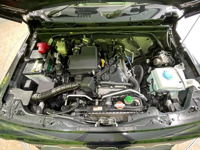 親切・丁寧な専門メカニックスタッフが応対！・車検・点検整備・事故等の修理などアフターサービスも安心。お車のカスタマイズもネクステージのサービススタッフまでご相談ください！