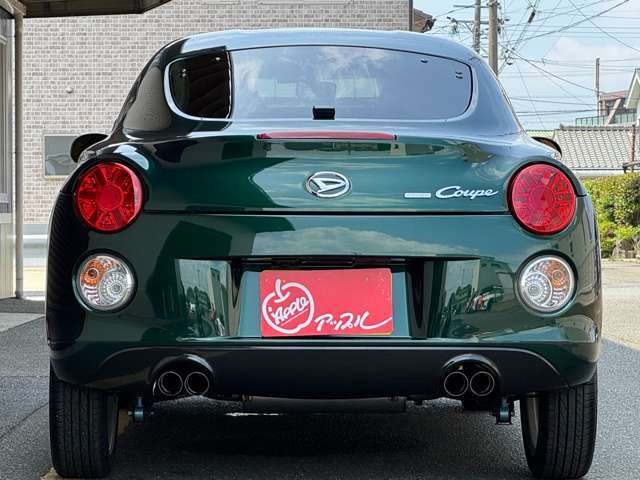 ロッソモデロの4本出しマフラーも付いております！
