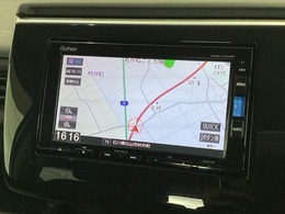 アップルカープレイ対応ギャザズナビ搭載です。知らない道も安心ですね！