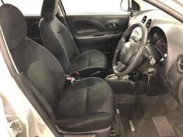 車内ルームクリーニングを実施しております。目立つ痛みや使用感、またタバコなどの気になる匂いも感じられませんでした。