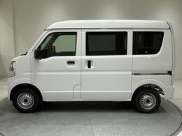 グループ年間販売台数は4，000台以上！！大量販売・大量仕入によって低価格での提供を実現しています！