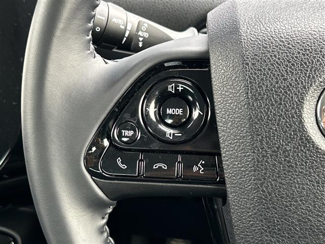 【運転席操作部】『運転席周辺の装備』の画像になります。快適なドライブを楽しむための機能が装備されています！運転席から触れるので使いやすいです！