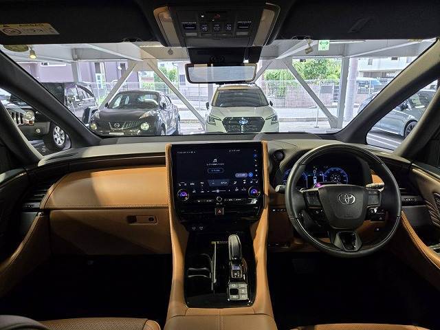アイポイントが高く見晴らしの良い運転席です！