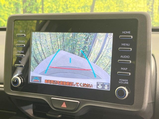 【バックカメラ】駐車時に後方がリアルタイム映像で確認できます。大型商業施設や立体駐車場での駐車時や、夜間のバック時に大活躍！運転スキルに関わらず、今や必須となった装備のひとつです！