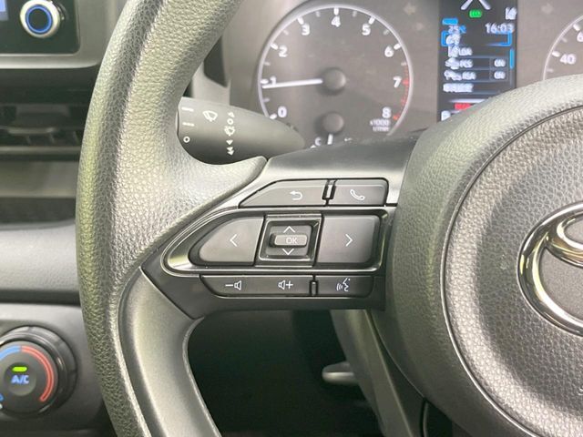【ステアリングスイッチ】運転中、前方から目線をそらすことなく、オーディオ等の操作が可能な便利機能！安心＆快適なドライブを演出してくれます♪