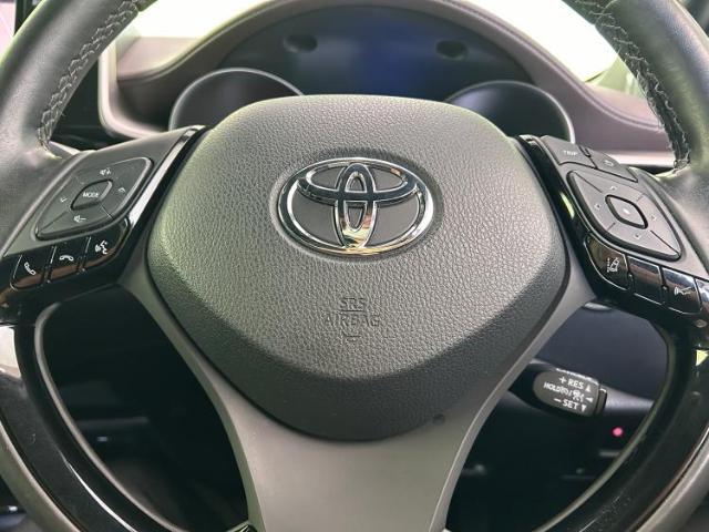お車に合わせて無料保証以外にも、保証範囲、期間、距離を拡充させた有料保証もご用意しております！中古車の購入が初めてで不安・・・というお客様もご安心ください！