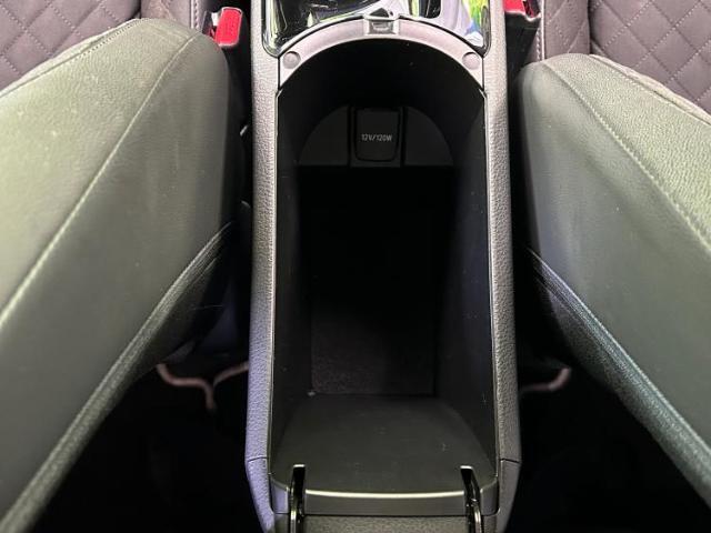 WECARS（ウィーカーズ）は全国250店舗展開！お客様が安心してカーライフをお楽しみいただけるよう社員一同心を込めてサポートいたします。
