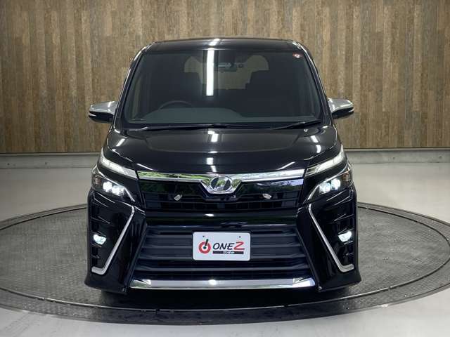 ご納車前には自社認証工場にてしっかり法定点検を行います！エンジンオイル・オイルエレメント・ワイパーゴム等の標準交換部品以外にも点検後交換が必要な消耗部品等も交換・整備致します