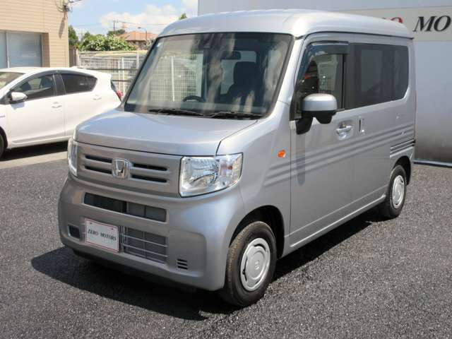 【各メーカーのお車を展示】トヨタ・ダイハツ・スズキ・ホンダ・スバル・マツダ・日産・国内各メーカーを埼玉県上尾市の展示場に展示しています。安い軽・燃費の良い車・荷室が広い車・広い軽・などなど展示中です。
