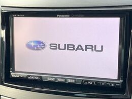 【純正ナビ】人気の純正ナビを装備しております。ナビの使いやすさはもちろん、オーディオ機能も充実！キャンプや旅行はもちろん、通勤や買い物など普段のドライブも楽しくなるはず♪