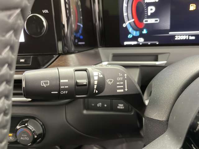 【運転席操作部】快適なドライブを楽しむための機能が装備されています！運転席から触れるので、使いやすいです！除菌プランいれていただくと、さらに清潔で安心していただけます！