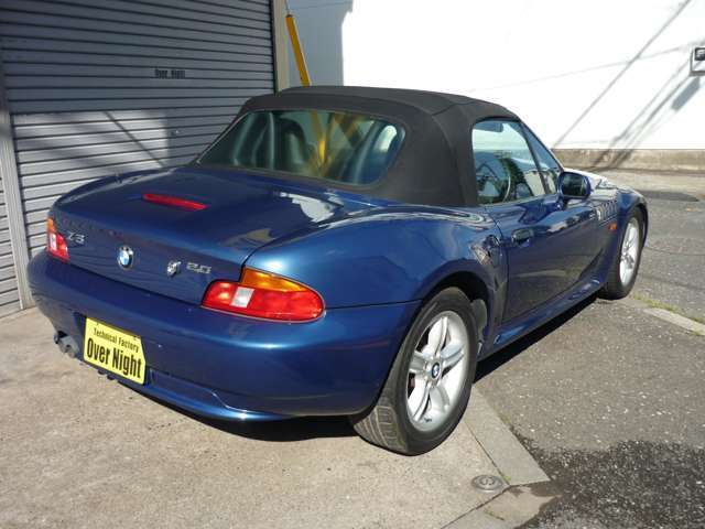 BMW Z3 ロードスター 2.0 2002年 1.3万キロ (東京都) Over Night