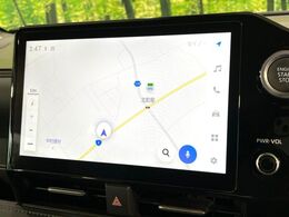 【ナビ機能付き10.5型ディスプレイオーディオ】ナビ機能搭載の他、お持ちのスマートフォンと連携して、ナビやbluetoothでの音楽再生が可能です♪デザインはもちろん操作性も良好！