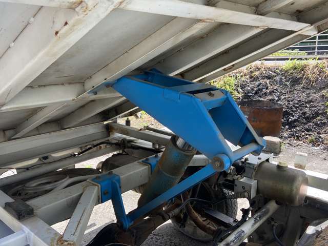 新車　中古車販売　注文販売　車検整備　板金塗装　オートローン　保険　など何でもお任せください！