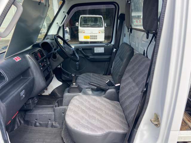 新車　中古車販売　注文販売　車検整備　板金塗装　オートローン　保険　など何でもお任せください！