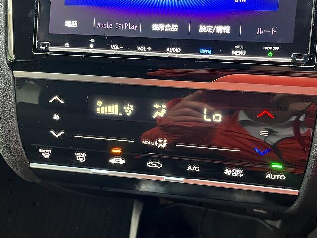 バックカメラ付なので駐車も安心楽々です◎