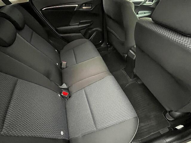 運転席側は広くて乗り降りもしやすいです♪
