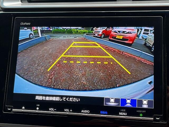 助手席側も広々していて快適です♪