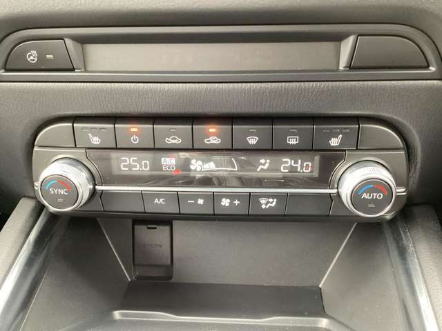 オートエアコン付いてます！運転中も快適に過ごせます！