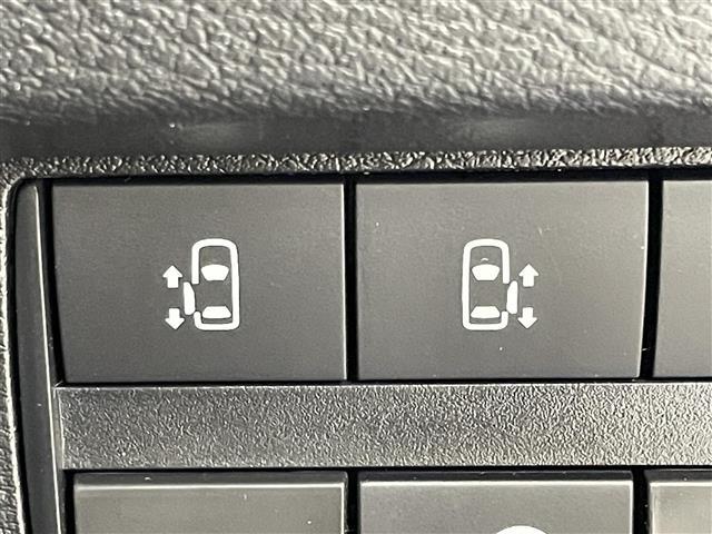 【運転席操作部】快適なドライブを楽しむための機能が装備されています！運転席から触れるので、使いやすいです！除菌プランいれていただくと、さらに清潔で安心していただけます！