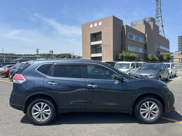 視界の良さなど、いつでも安心して運転できるようにドライバーをサポートします。