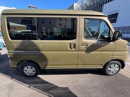 静岡ダイハツの中古車は、展示前に徹底した洗車や室内清掃を実施しております。