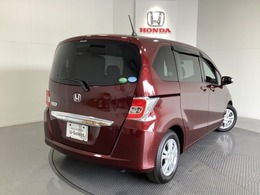 【Honda認定中古車 U-Select】　は3つの安心をお約束します。　1　Hondaのプロが整備した安心。 2　第三者機関がチェックした安心。　3　購入後もHondaが保証する安心。