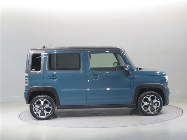 走りにこだわりながら収納力も持ち合わせたお車です。荷物を載せて軽快なドライブを楽しめますよ♪