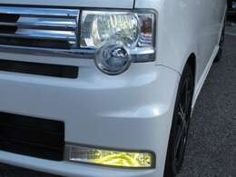 レンズ類は磨き専用コーティング済みでクリアできれいな状態です！！ヘッドランプは明るく高級感のある純正HIDで、スモールランプ・フォグランプは社外の明るいLED球に交換済みです！！