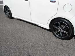 新品のエスペリアのダウンサスでローダウンしました。程よくダウンされ、社外の15インチアルミで足元がお洒落に決まっています！有名メーカサスで乗り心地も悪くありません。タイヤの残量も多くあります。