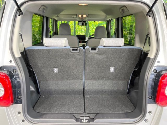 普段のお買い物や通勤、送迎等に十分な荷室スペースを確保しております。セカンドシートを倒すと、大きな荷物の積載も可能です♪