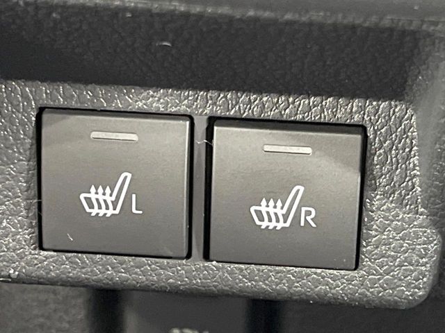 【シートヒーター】寒い日に重宝するシートヒーター！エアコンより早く温まってくれるので寒がりの人も安心ですね♪エアコンの温風は乾燥するから苦手、という方にもをおすすめです。