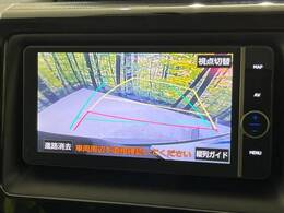 【バックカメラ】駐車時に後方がリアルタイム映像で確認できます。大型商業施設や立体駐車場での駐車時や、夜間のバック時に大活躍！運転スキルに関わらず、今や必須となった装備のひとつです！