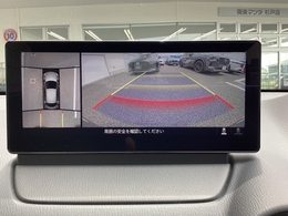 車両の前後左右にある4つのカメラを活用し、センターディスプレイの表示や各種警報音で低速走行時や駐車時に車両周辺の確認を支援し、見えない部分の危険察知をサポートいたします！