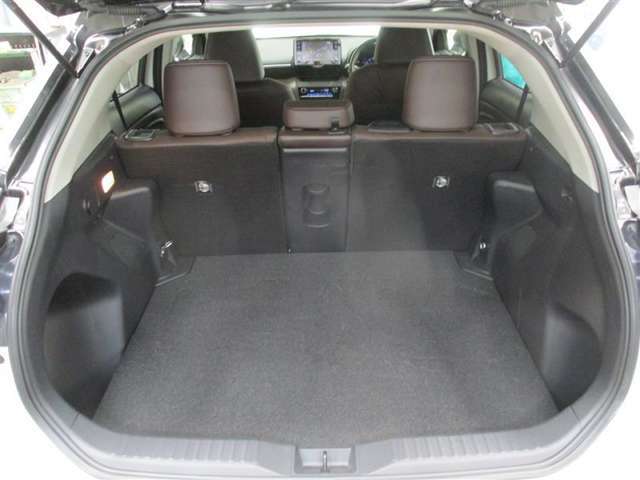 トヨタ高品質中古車洗浄「まるまるクリン」施行済♪室内の汚れもニオイも、くまなく洗浄・除菌・消臭！ボディやタイヤ、エンジンルームも、すみずみまで美しく仕上げます♪