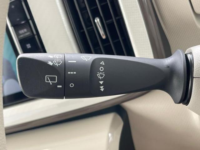 国産車から輸入車まで多様なお客様のニーズのお応えできるように、全国規模で豊富な在庫展開！車のことならWECARSへ！