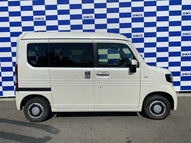 当店では在庫台数常時80台展示！【フラット7】【KeePer】併設店のオニキス郡山北店へ新車、中古車の販売、リースをはじめ高価買取、コーティング、車検、ロードサービス、各種ローン、各種修理等承っております