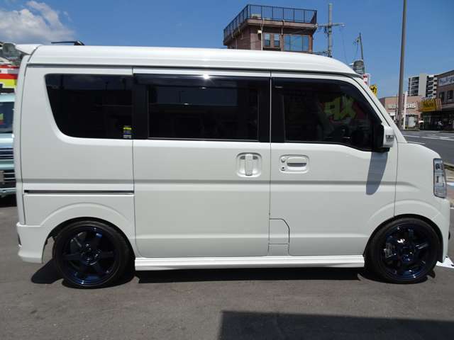 全国どこにでも登録納車可能です。　遠方のお客様、すぐにのご来店が難しいお客様はご相談くださいませ。