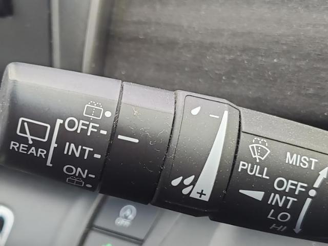 国産車から輸入車まで多様なお客様のニーズのお応えできるように、全国規模で豊富な在庫展開！車のことならWECARSへ！