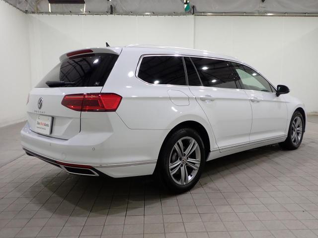 Passat　Variant　TSI　Elegance　グレイシアホワイト