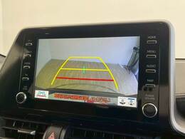 【カラーバックモニター】を装備しております。リアの映像がカラーで映し出されますので日々の駐車や幅寄せなどで安心安全です。