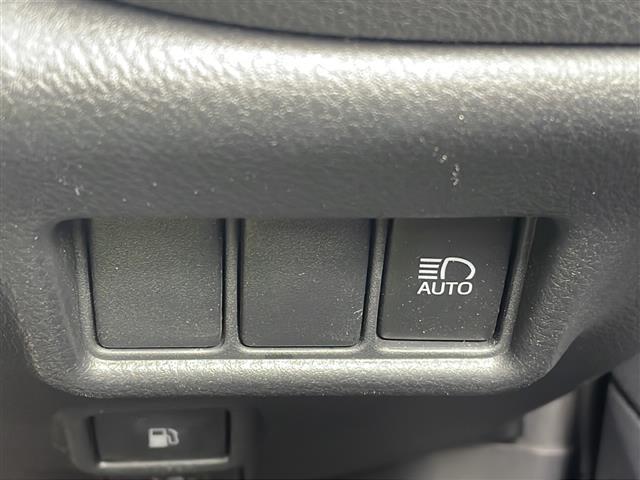 運転席操作部の画像です。店舗にて現車の確認もいただけますので、お電話で在庫のご確認の上是非ご来店くださいませ！！！ワクワクするクルマ選びをご提案します！