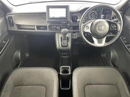 【インパネ全体】全方位で視界が広く、高い目線で運転もしやすいです！