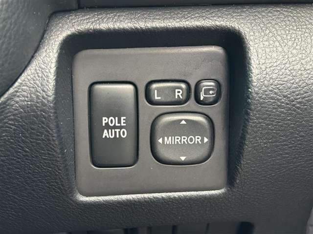 大切な人に気持ちよく乗ってもらいたい・・・そんな気持ちを込めてお客様のカーライフのお手伝いをさせてください。