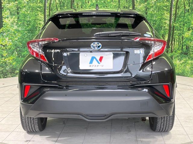 安心の最長10年・走行無制限保証（有償）をご用意。保証内容も充実はもちろん、無料点検＆オイル交換や、年中無休の全国・24時間ロードサービスも付帯されておりますのでご安心下さい。