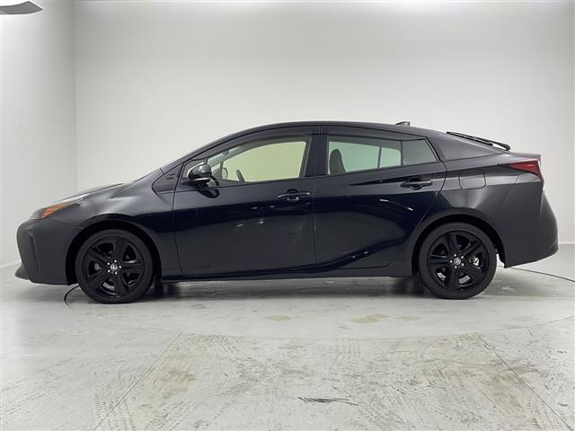 【左】当社基準による調査の結果、修復歴車と判断された車両は一部店舗を除き、販売を行なっておりません。万一、納車時に修復歴があった場合にはご契約の解除等に応じます。