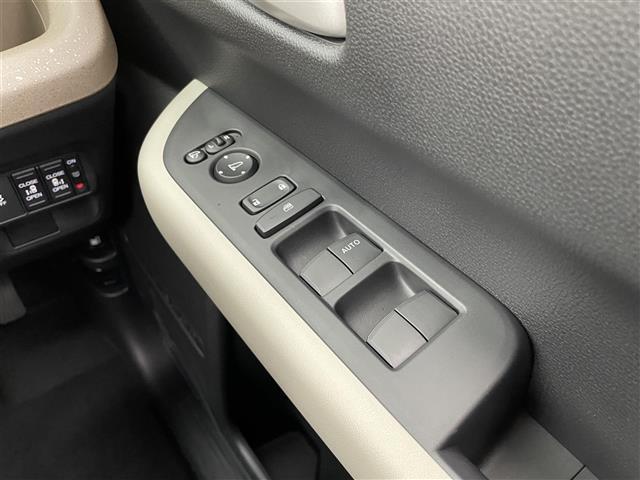 【窓操作部】軽い力で、窓を開けたり閉めたりすることができます！掲載箇所以外にご希望の写真がございましたら、お気軽にお問い合わせ下さい！メールや郵送でお送りさせていただきます。