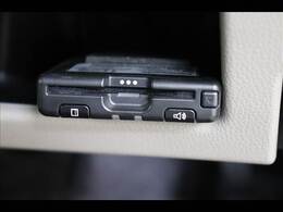 ◆よって全国の良いクルマを安く買い、安く運ぶことが実現し、販売価格にダイレクト還元しております。また、保管/検査/登録等も全て自社で行う事もお安く提供できる秘訣です。