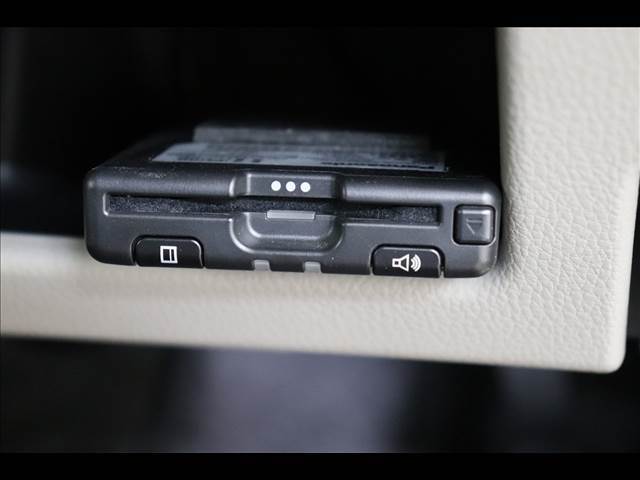 ◆よって全国の良いクルマを安く買い、安く運ぶことが実現し、販売価格にダイレクト還元しております。また、保管/検査/登録等も全て自社で行う事もお安く提供できる秘訣です。